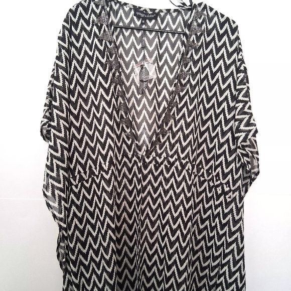 spiagga dolce Tops - SPIAGGA DOLCE Black and White Zigzag Kimono Size 1X Tall